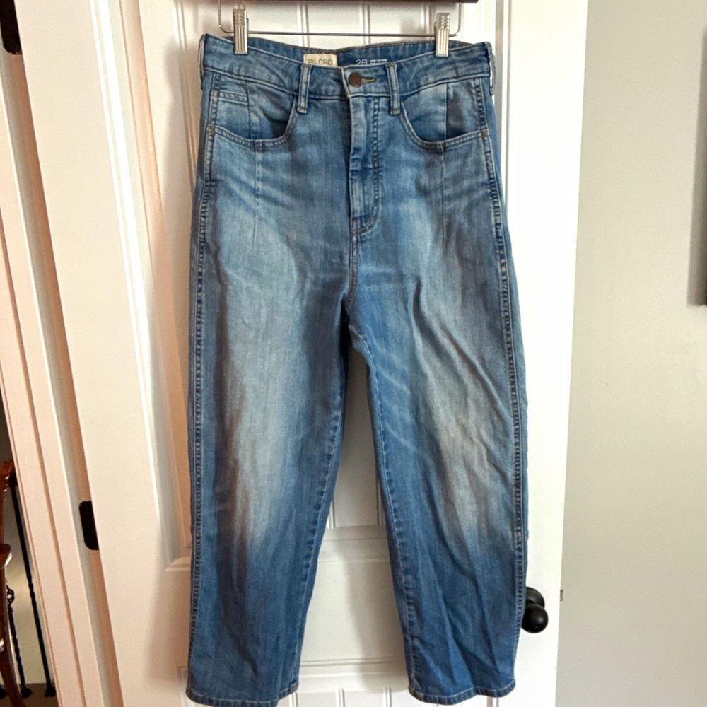 Pilcro Women's Barrell-leg straigt- Jeans Blue Medium Wash Button 5Pocket 28